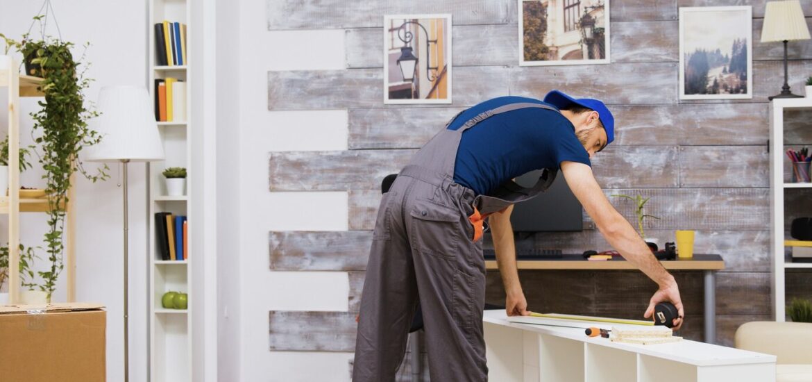 5 astuces pour réussir l'installation d'une étagère murale