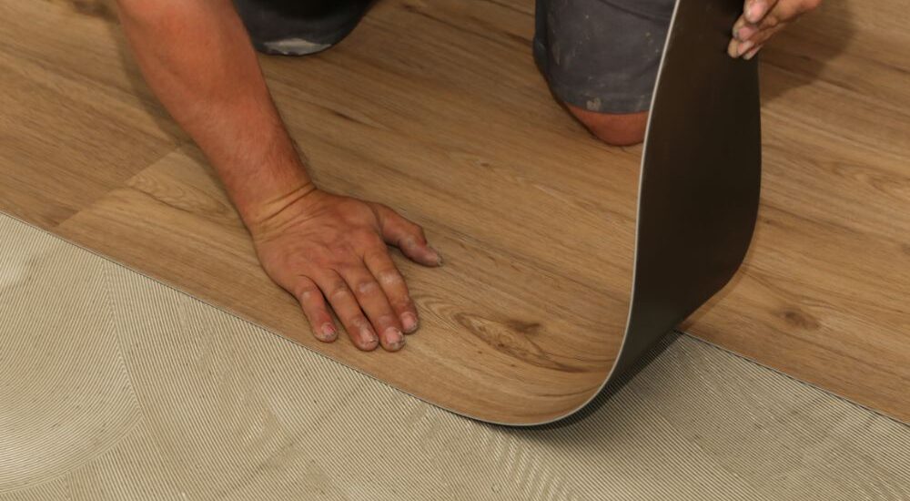 Guide pratique : la pose de plancher souple étape par étape
