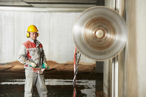 Pourquoi choisir le sciage diamant pour démolir un mur ?