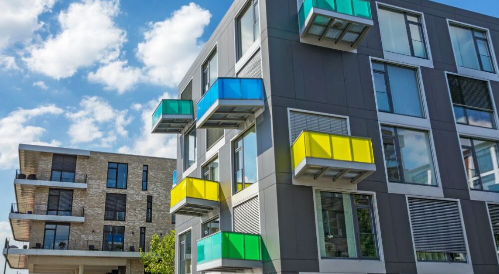 Durabilité et innovation : tendances en architecture de logements collectifs