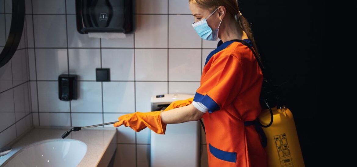1-Les meilleurs outils pour désinfecter votre salle de bain rapidement et facilement
