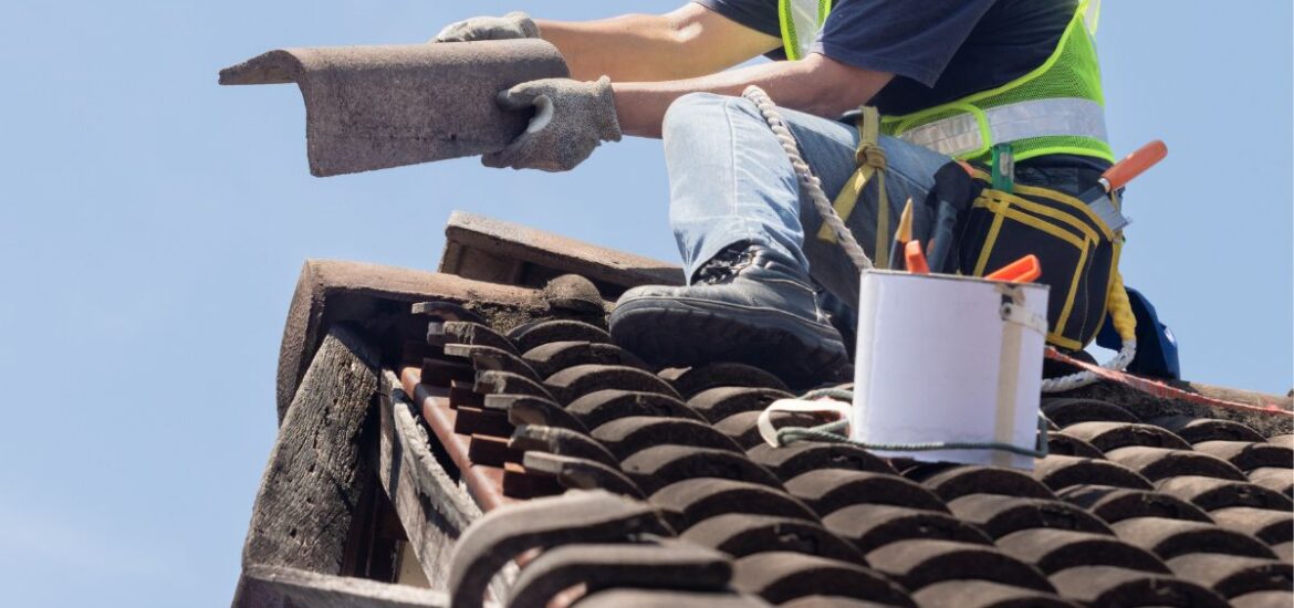 1-Pourquoi faire appel à un couvreur professionnel pour vos travaux de toiture